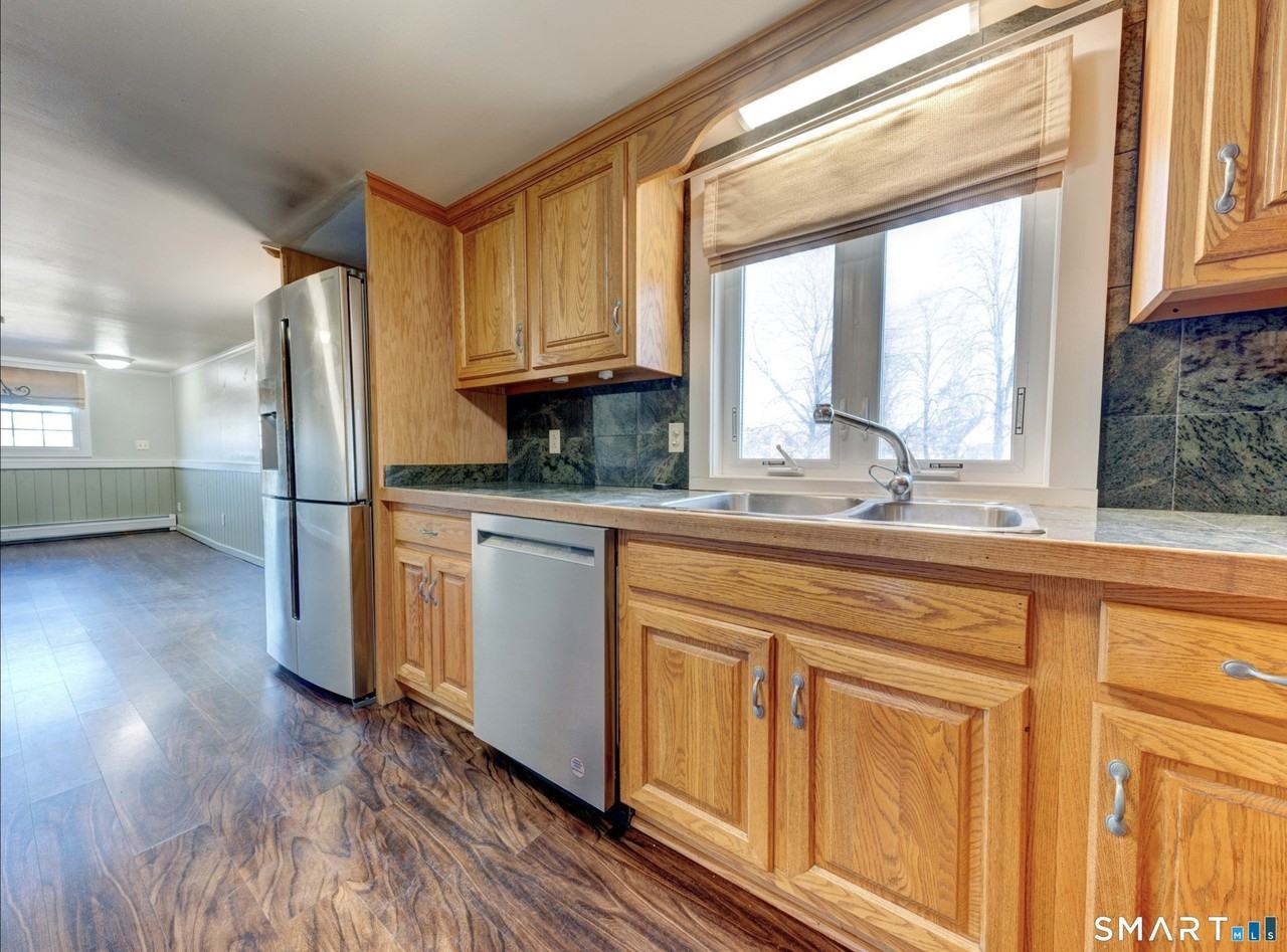 1091 S Main St #2ndFL - Photo 5 of 25