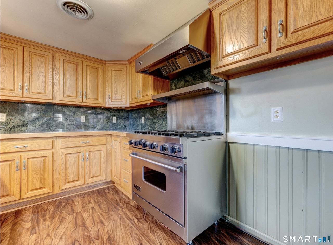 1091 S Main St #2ndFL - Photo 6 of 25