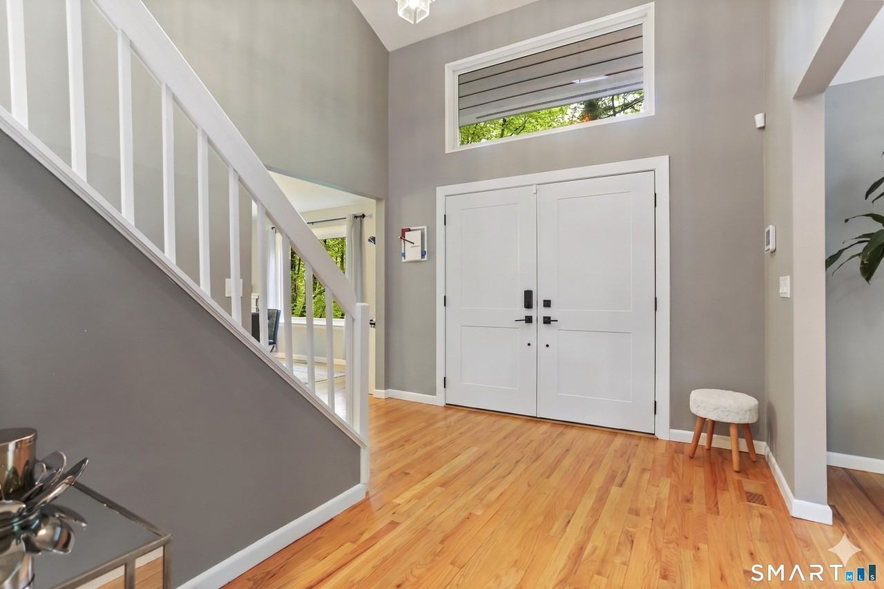 80 E Ridge Rd - Photo 4 of 38