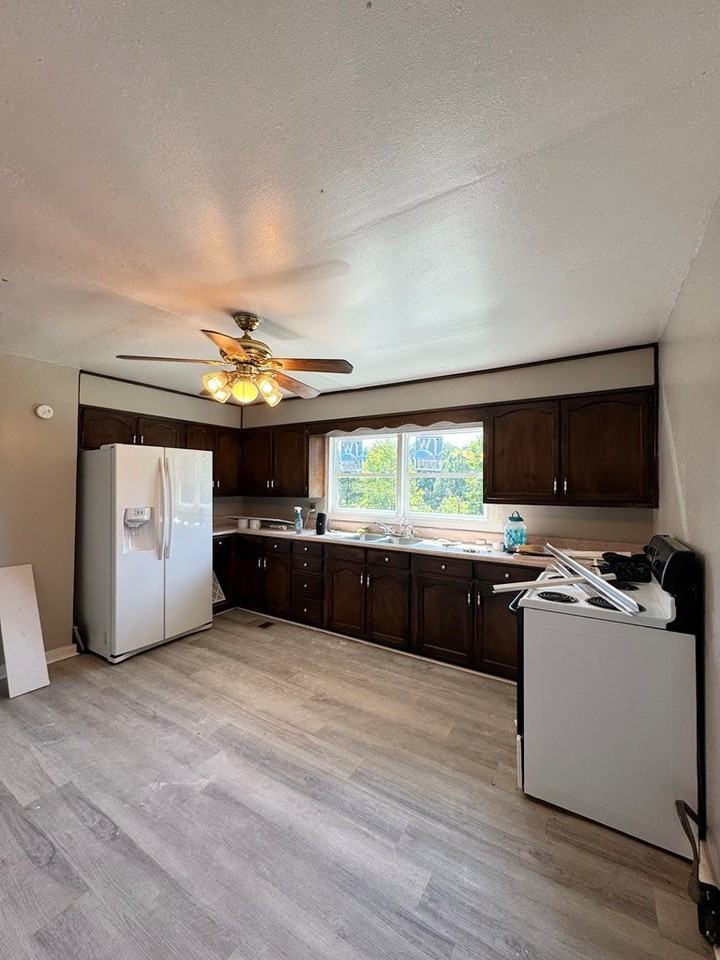 2377 S Riverbend Rd - Photo 5 of 14