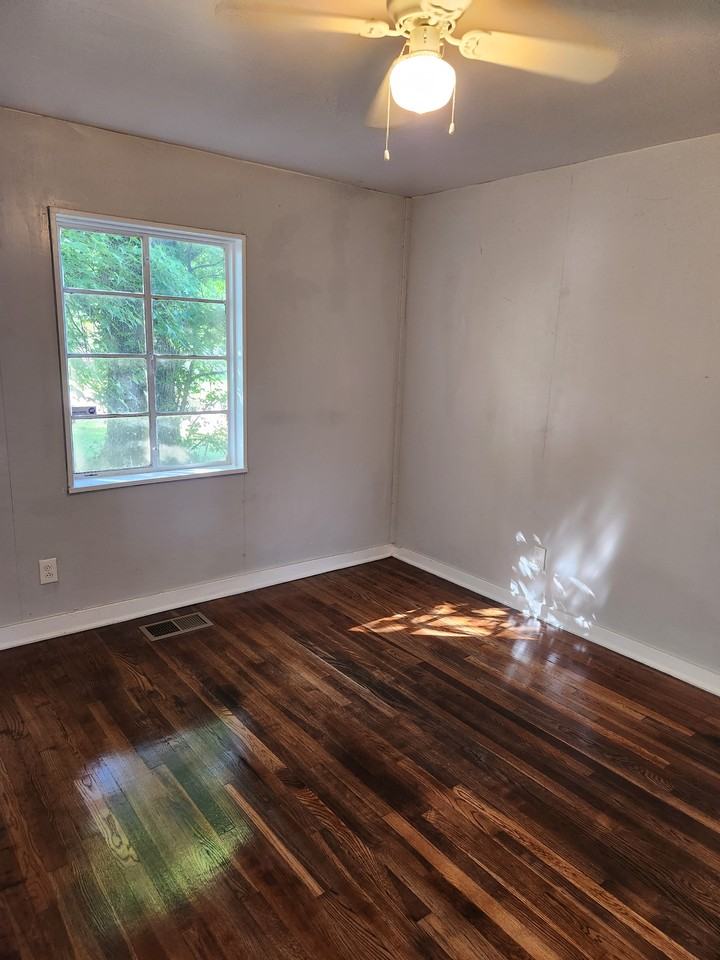 5440 Grafton St #1 - Photo 2 of 11