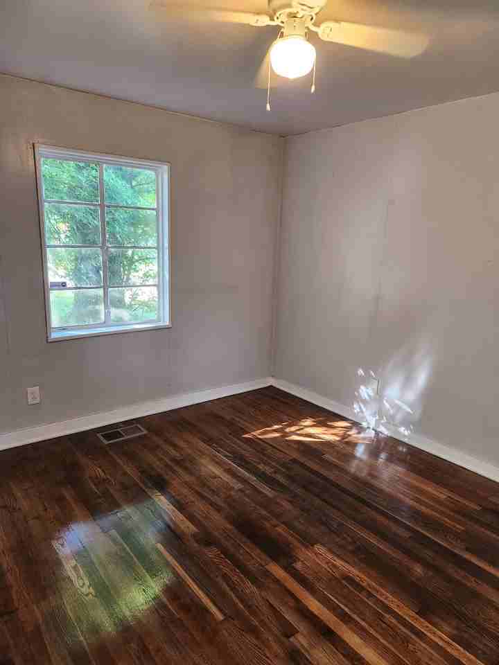 5440 Grafton St #1 - Photo 6 of 11