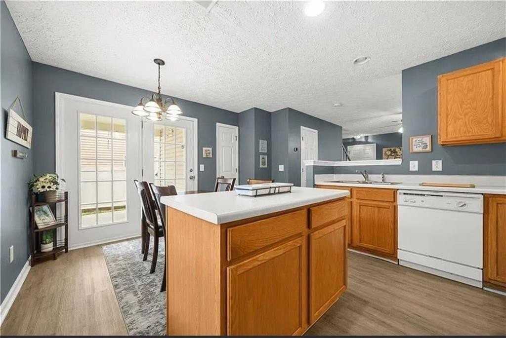 188 Ilex Dr - Photo 2 of 10