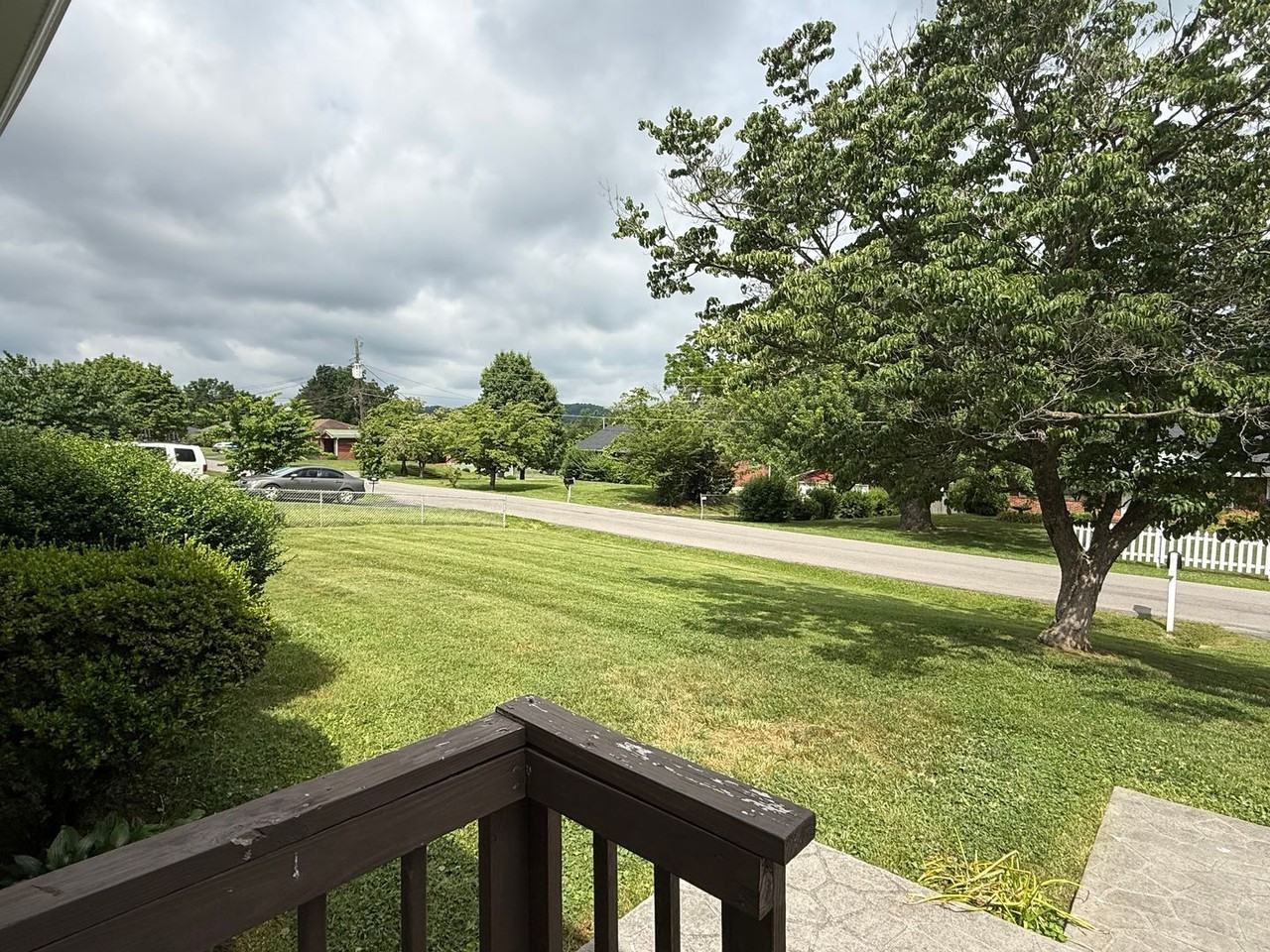 607 Ridgeview Dr - Photo 3 of 30
