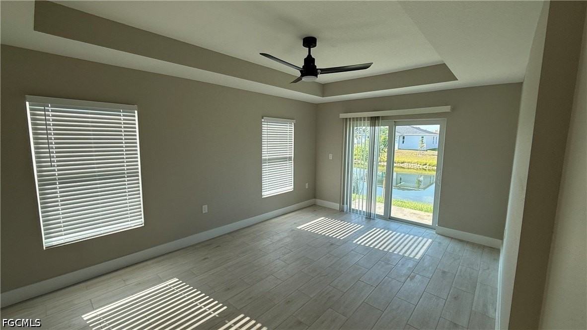 1424 Ne 37th St - Photo 5 of 19
