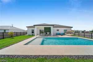 featured image of 405 Nw 10th St