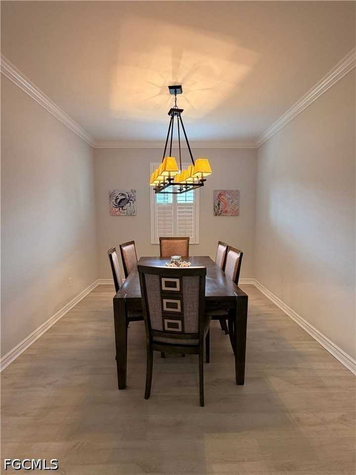 20239 Cypress Shadows Blvd - Photo 5 of 27