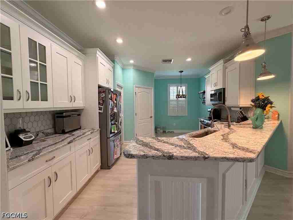 20239 Cypress Shadows Blvd - Photo 6 of 27