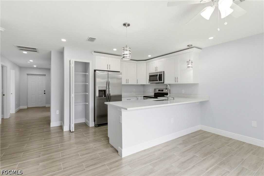 2955 Dunbar Ave #A - Photo 3 of 20