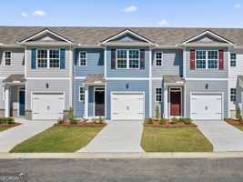 featured image of 1 Sweetspire Dr Nw