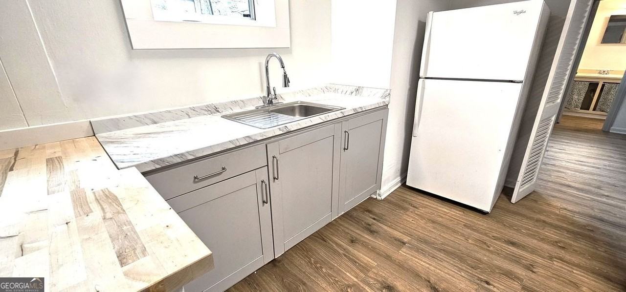 1067 Lanier Blvd Ne #B - Photo 3 of 9