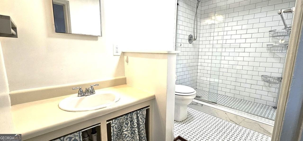 1067 Lanier Blvd Ne #B - Photo 7 of 9