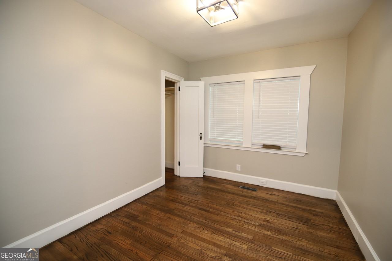 112 Saynor Cir - Photo 4 of 7