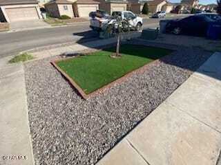 11828 Jim Webb Dr - Photo 3 of 10