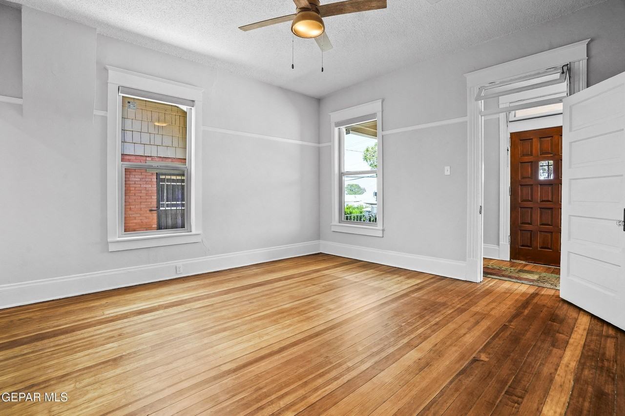 305 E River Ave - Photo 6 of 40
