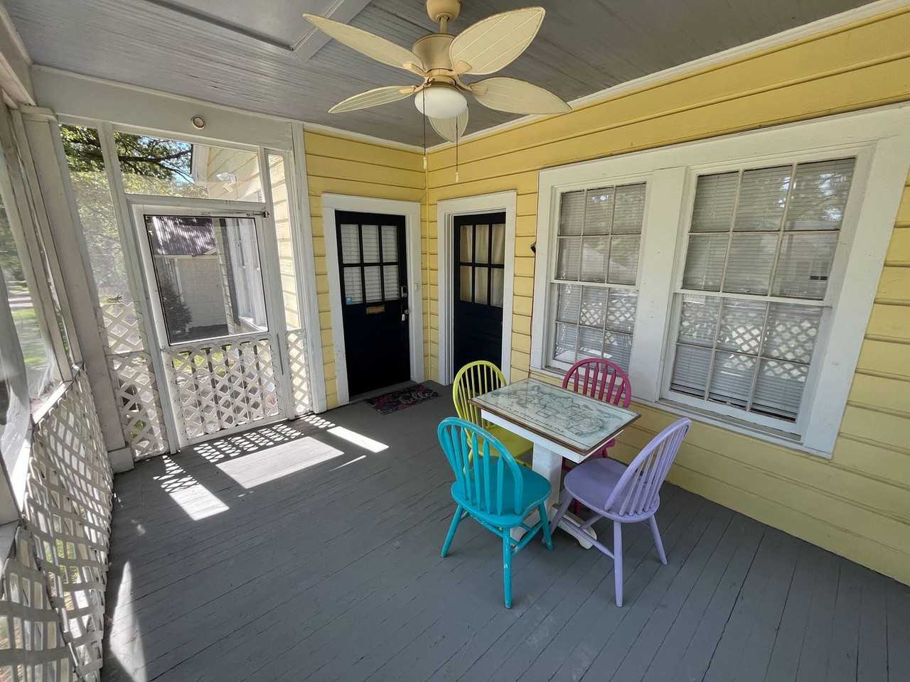516 Hartfield St - Photo 2 of 19