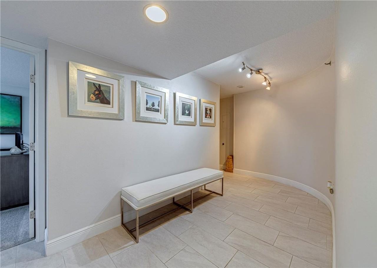 530 E Central Blvd #306 - Photo 4 of 22