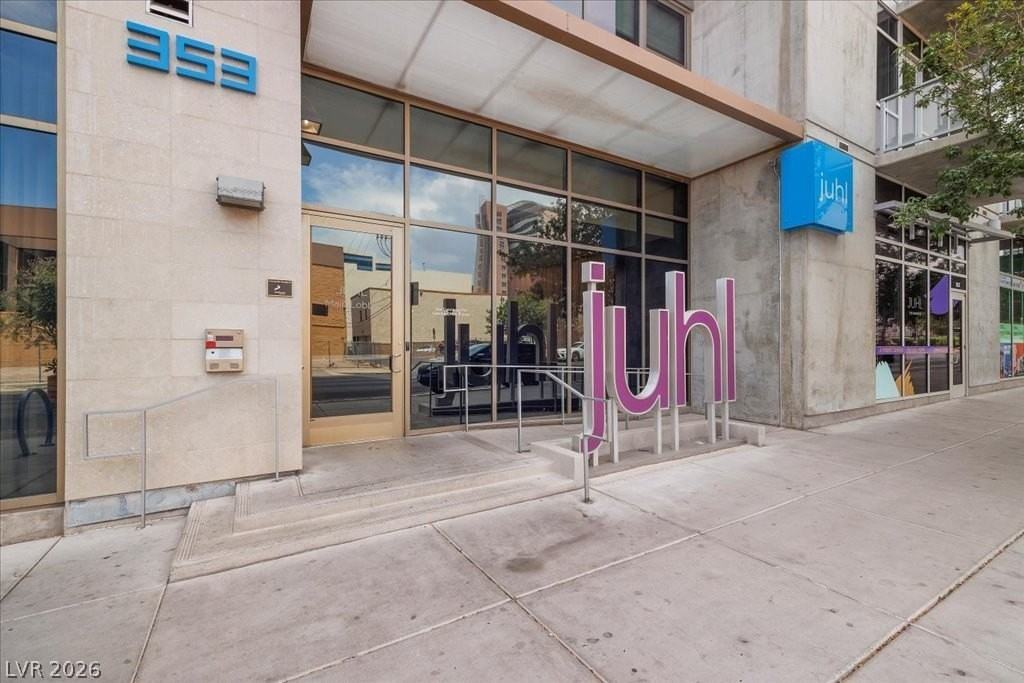 353 E Bonneville Ave #369