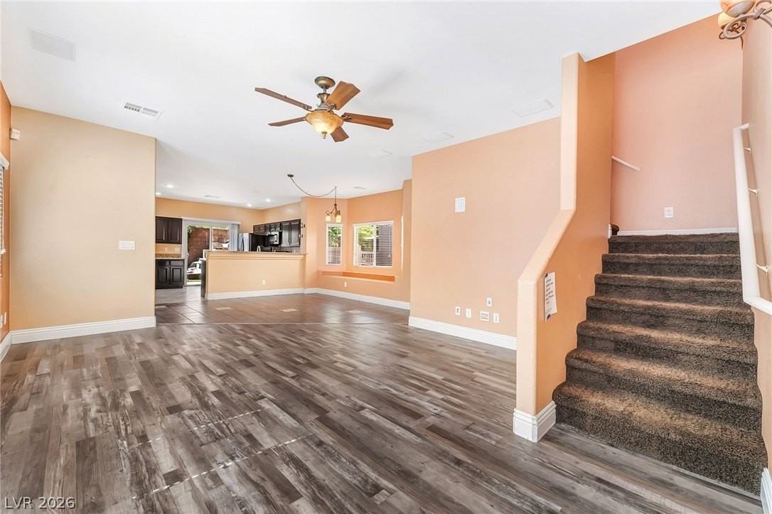 9151 Sunken Meadow Ave - Photo 4 of 38