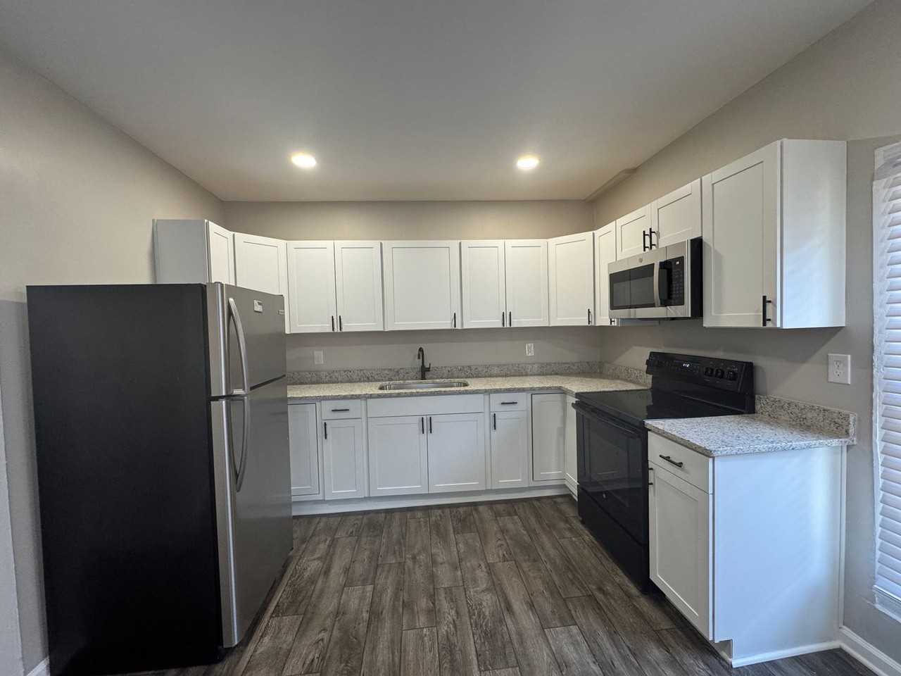 269 Academy Ave Nw - Photo 3 of 11