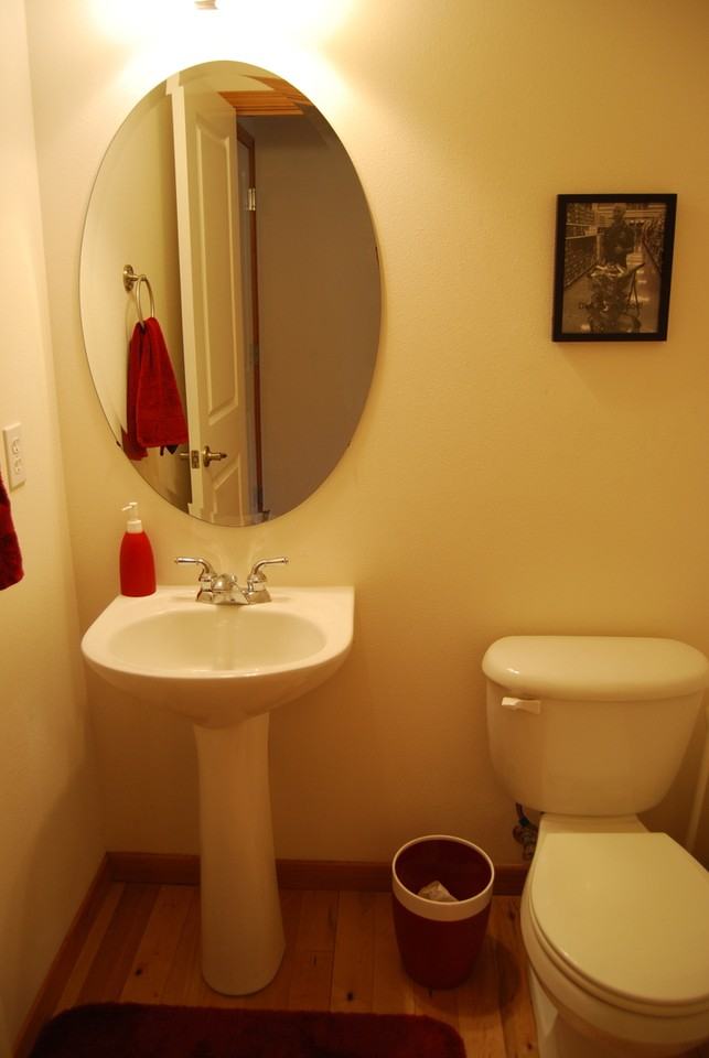 1847 Redwood Dr - Photo 3 of 21