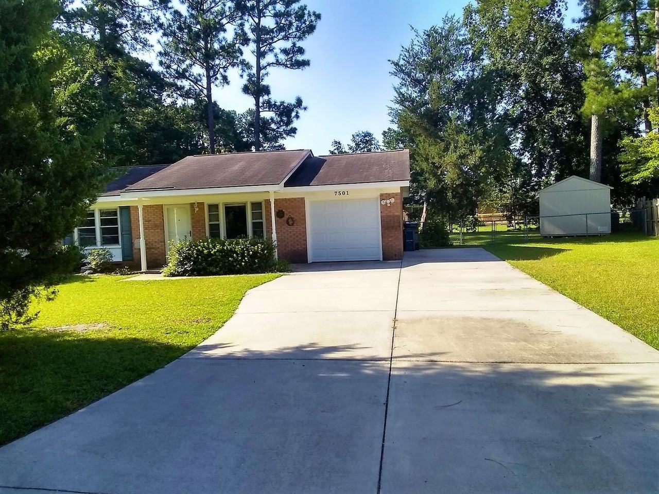 7501 Martha Ct - Photo 3 of 50