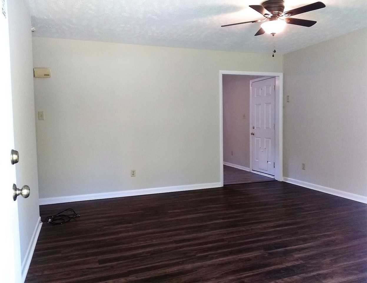 7501 Martha Ct - Photo 7 of 50