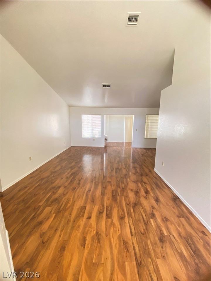 9012 Starmount Dr - Photo 2 of 24