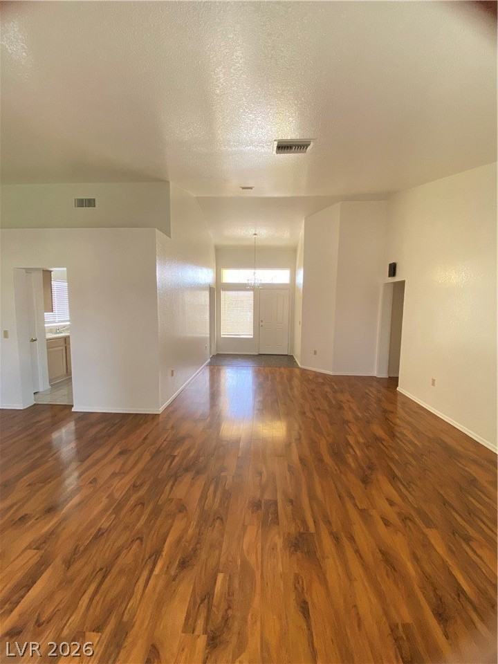9012 Starmount Dr - Photo 3 of 24