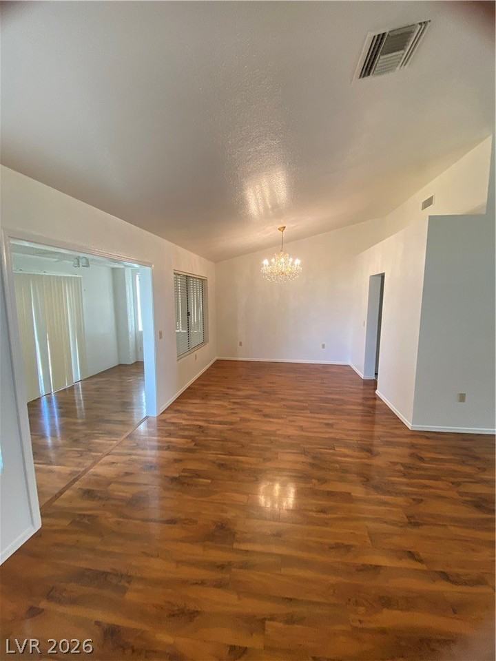 9012 Starmount Dr - Photo 4 of 24