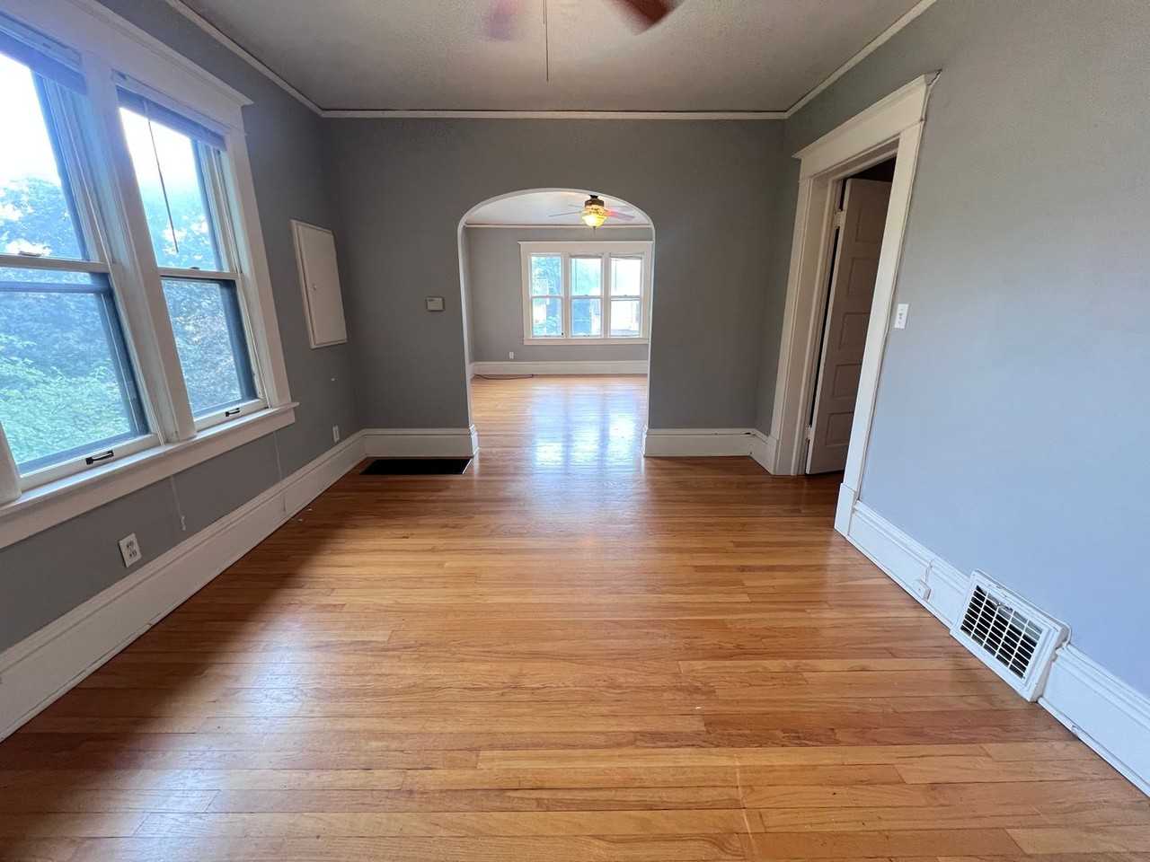 254 Warren Ave Se - Photo 4 of 19