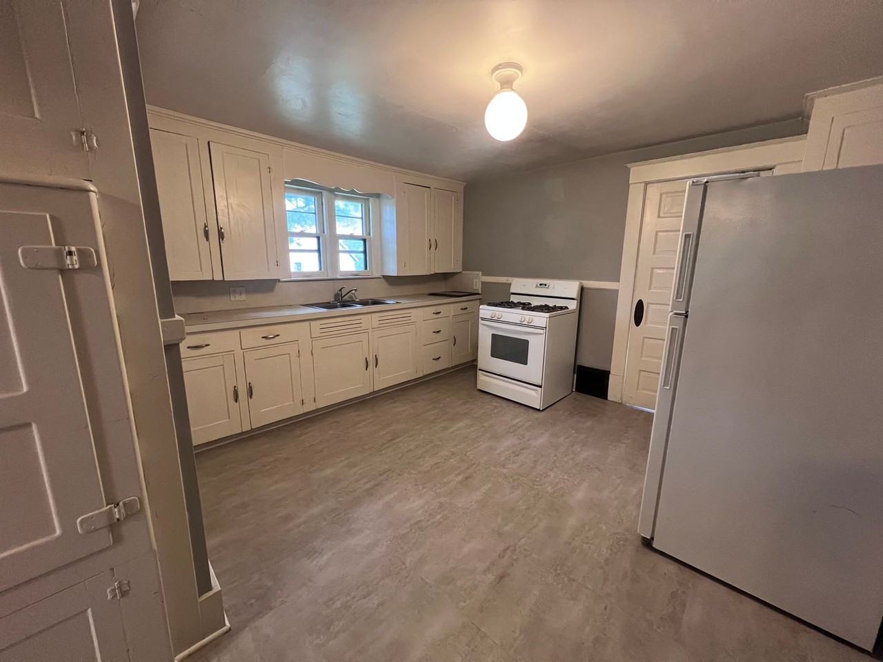 254 Warren Ave Se - Photo 7 of 19