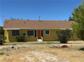 featured image of 2590 N Murphy St