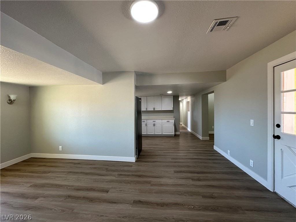 2590 N Murphy St - Photo 6 of 34