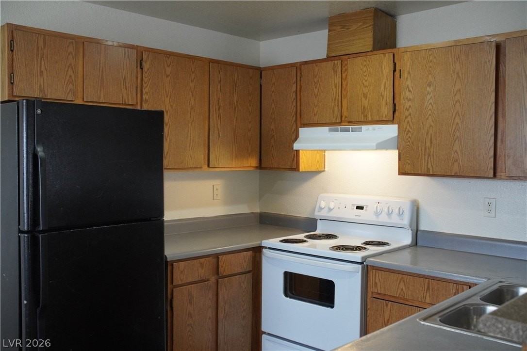1842 Nebula Dr #270 - Photo 3 of 17