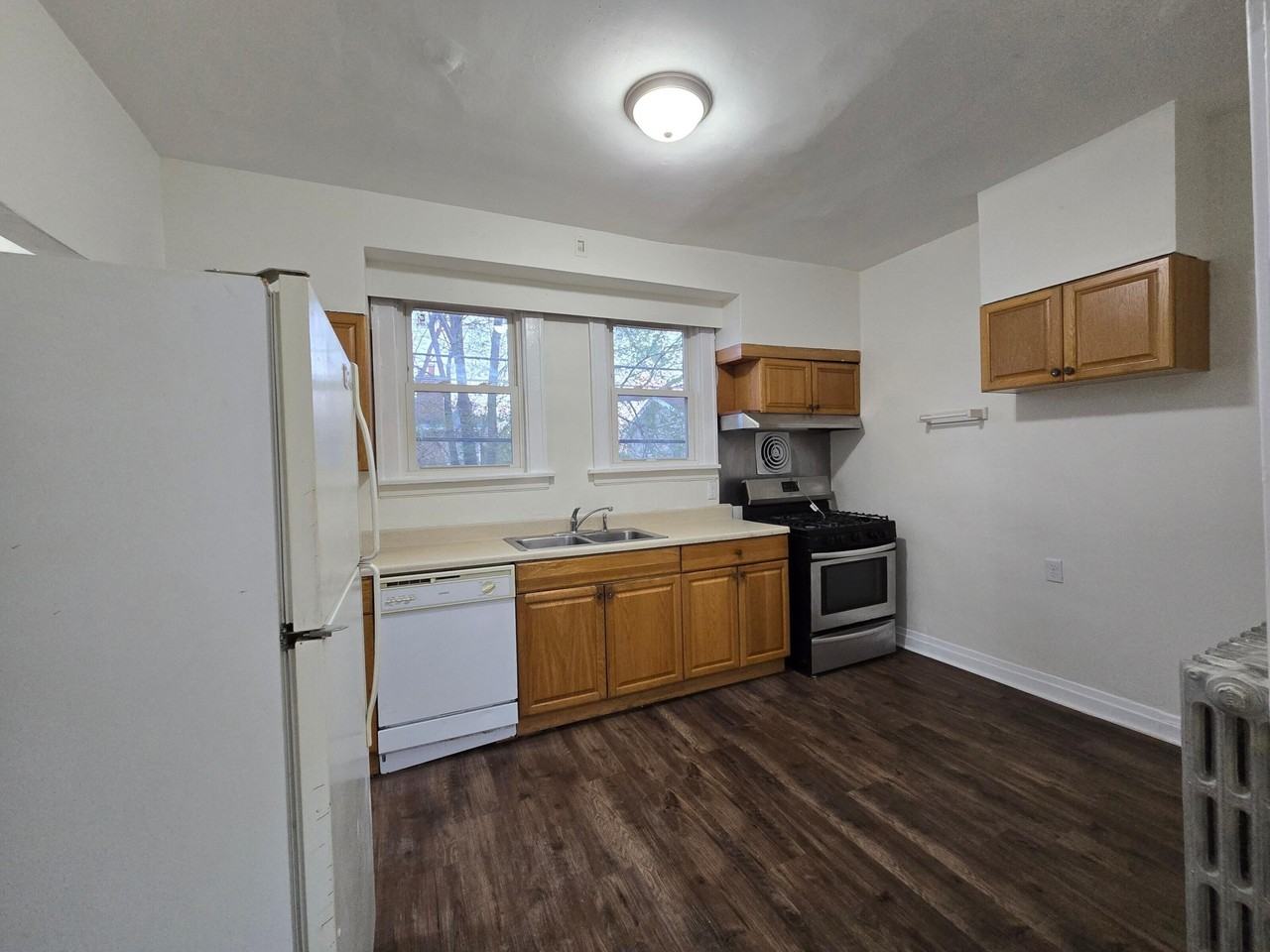 10 Lawndale St #2 - Photo 4 of 13