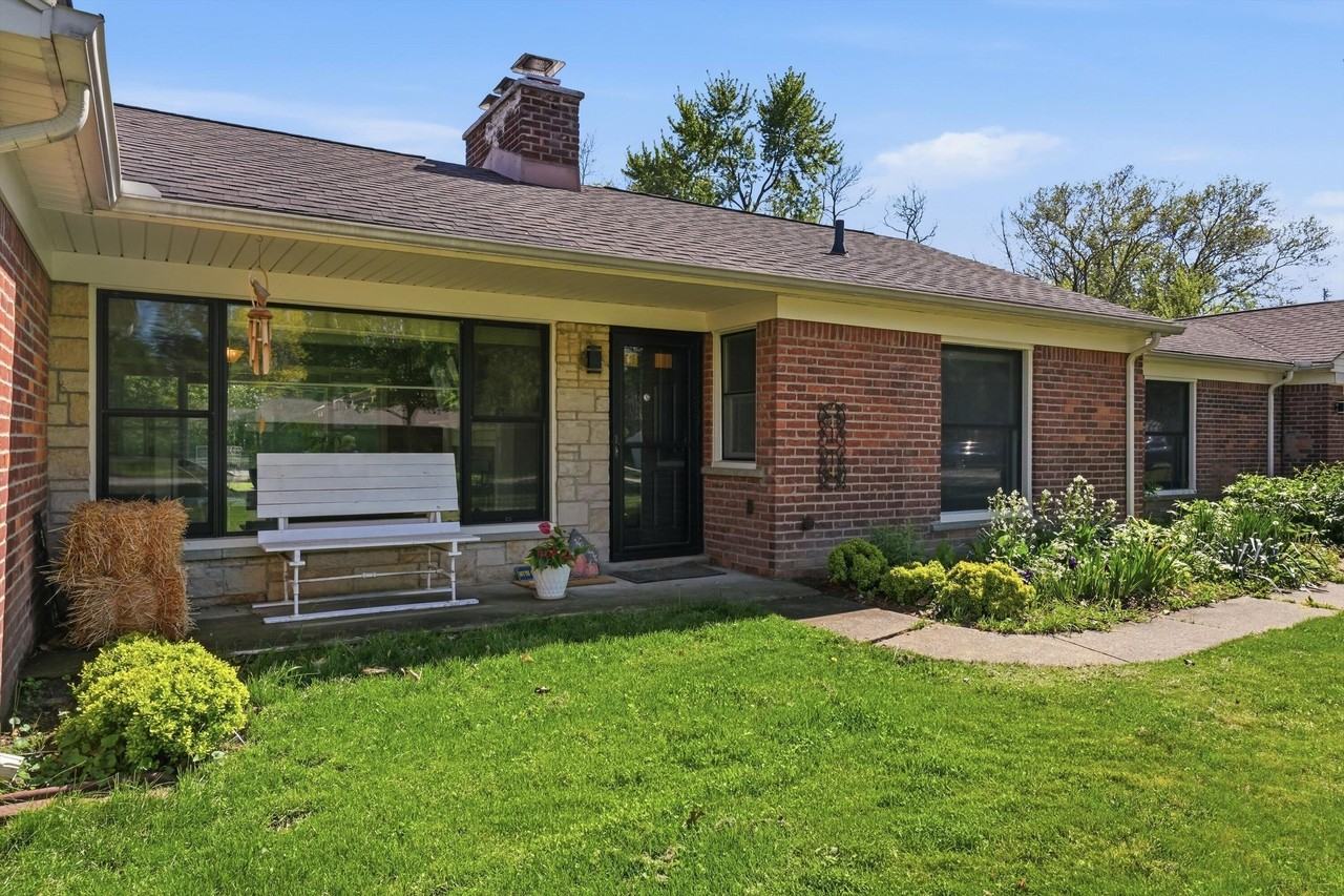 16195 Madoline St - Photo 4 of 42
