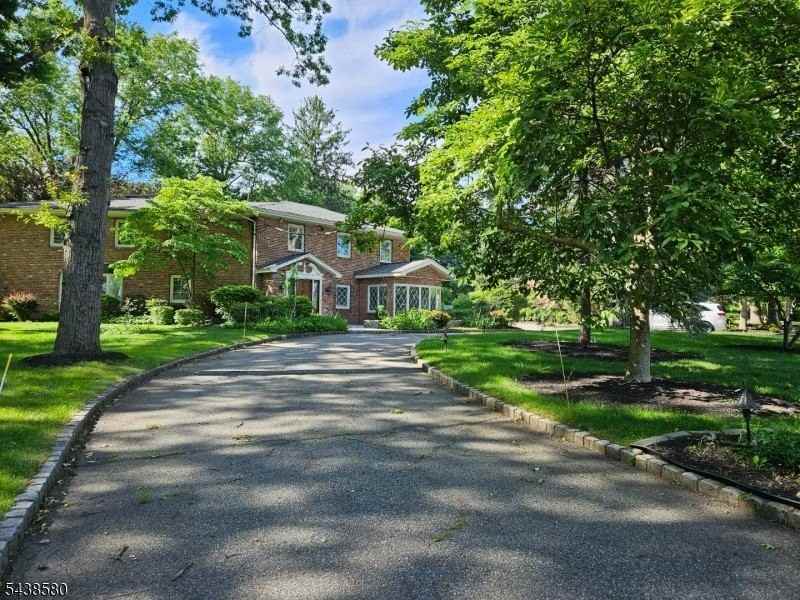 218 Devon Rd - Photo 2 of 24