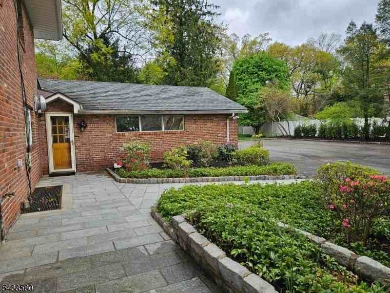 218 Devon Rd - Photo 7 of 24
