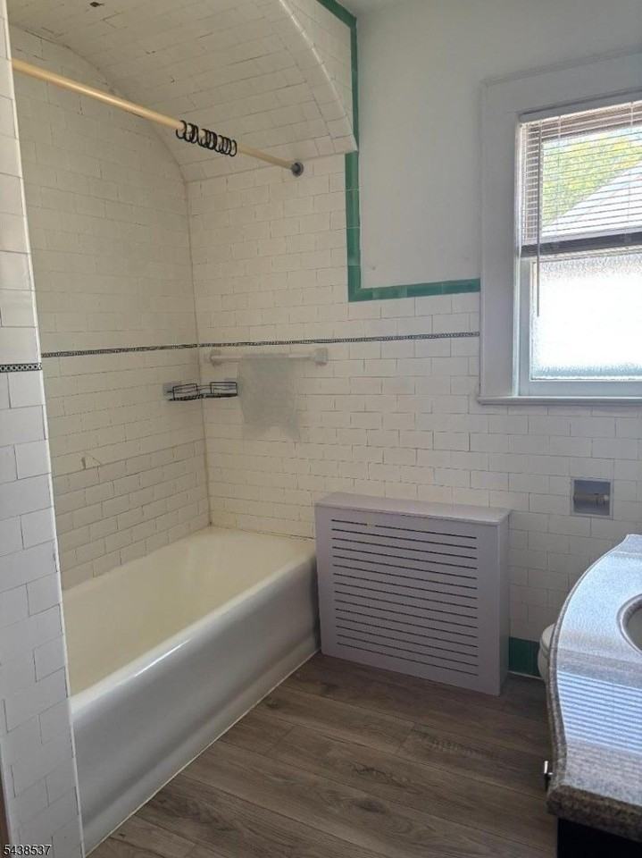 2074 Stowe St - Photo 2 of 7