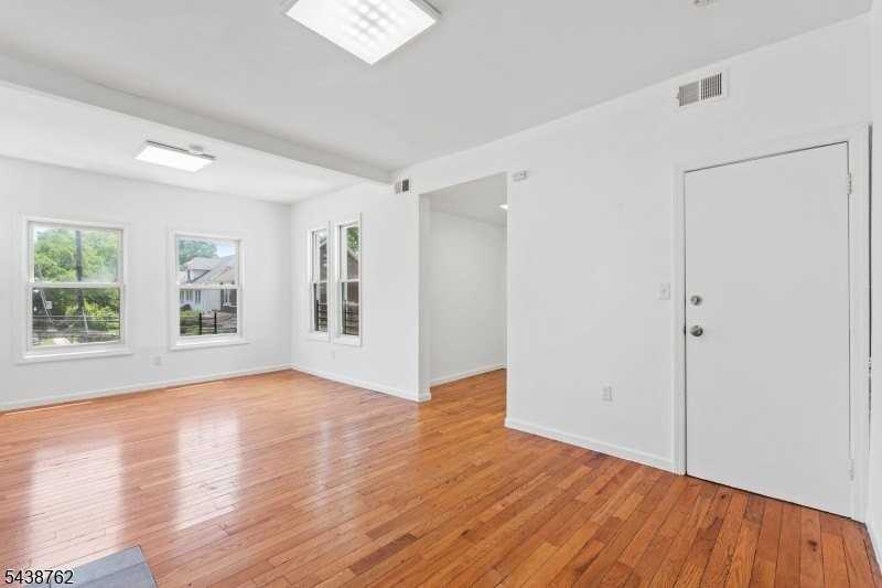1043 Hunterdon St #2 - Photo 4 of 21