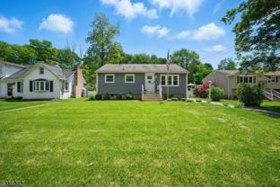 22 Beaver Brook Ln - Photo 1 of 1