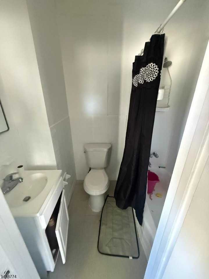 54 Sassafras St #1R - Photo 3 of 4