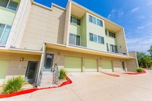 604 N Bluff Dr #127 - Photo 1 of 1
