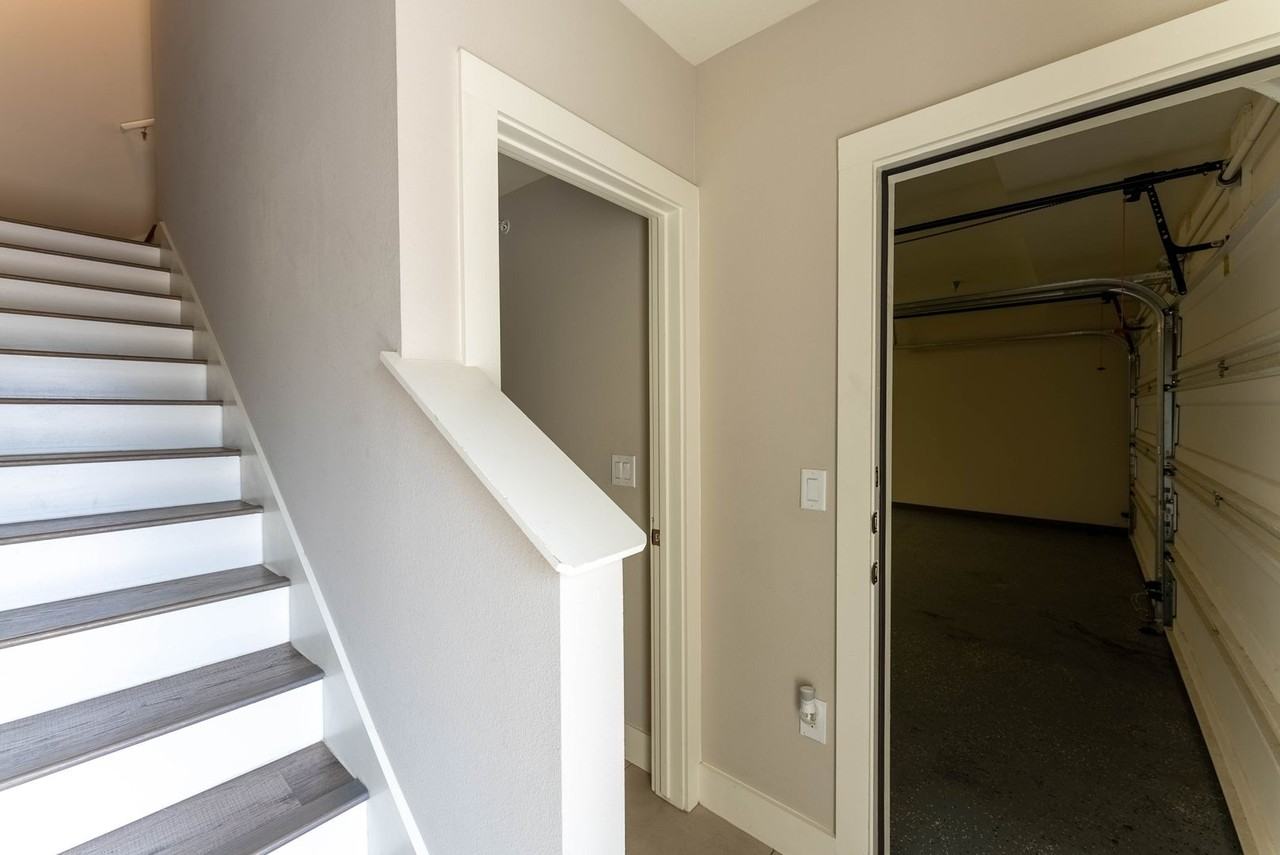 604 N Bluff Dr #127 - Photo 4 of 38