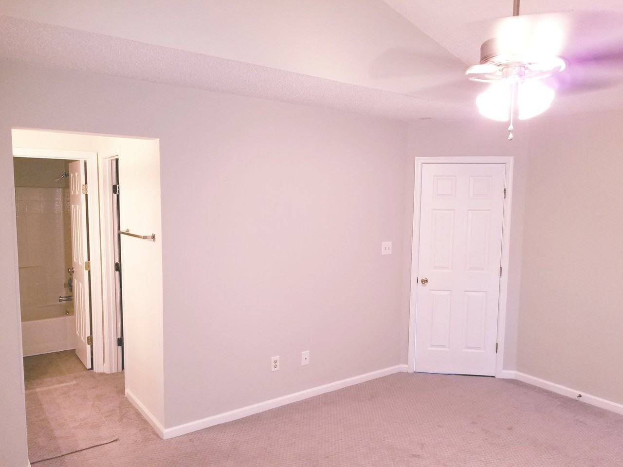 105 Rustling Oak Rdg - Photo 3 of 22