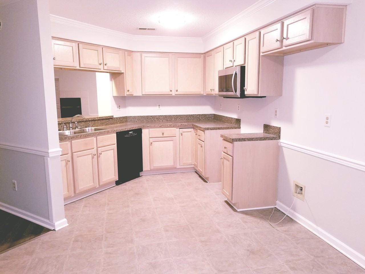 105 Rustling Oak Rdg - Photo 4 of 22