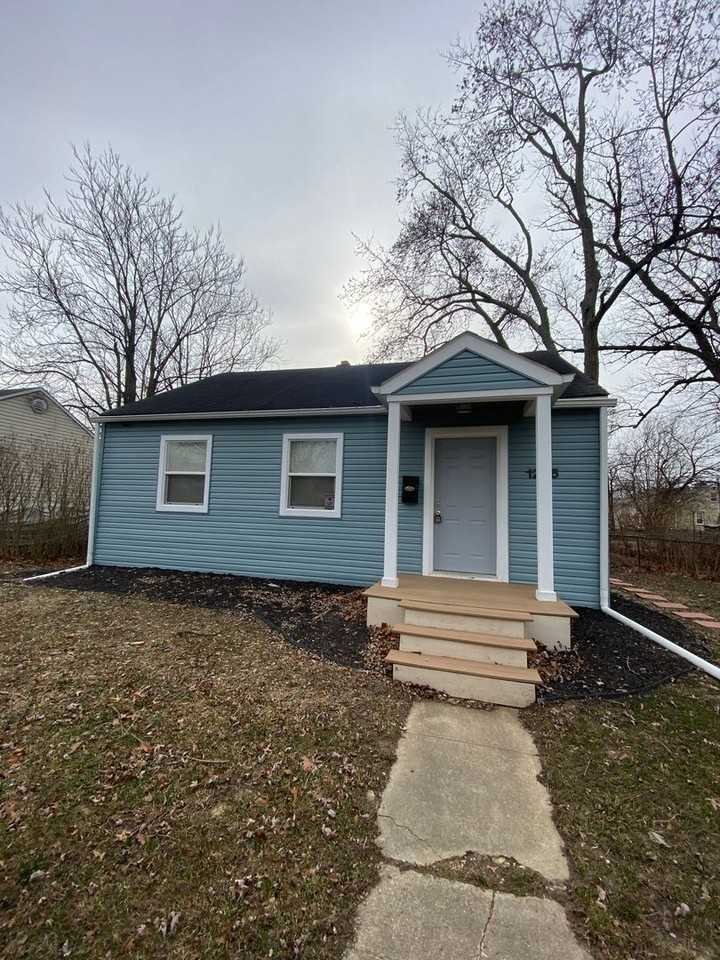 1205 E 23rd Ave
