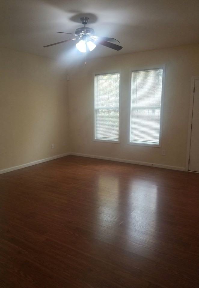 1518 Persimmon Trce - Photo 4 of 10