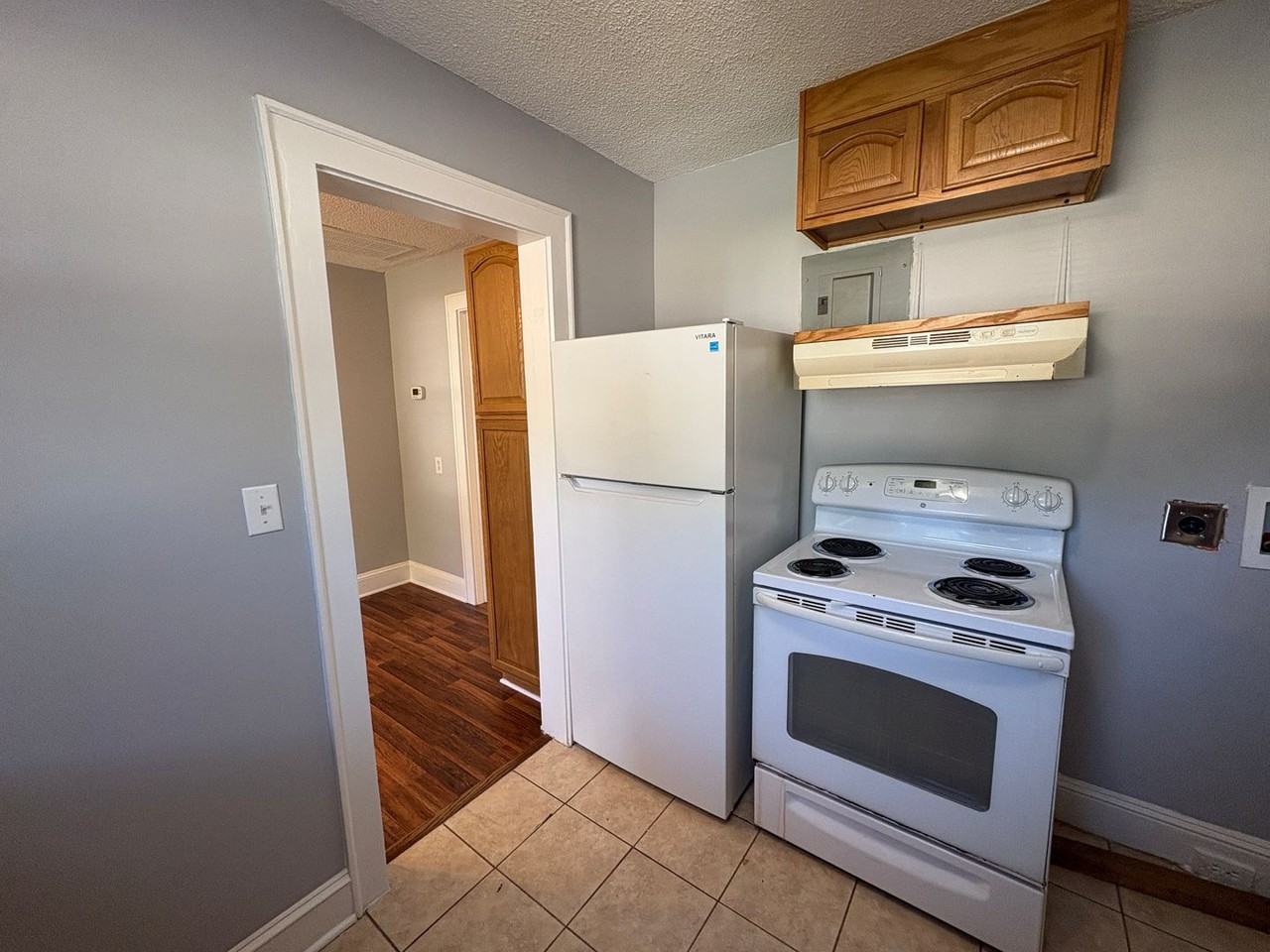 1832 Garibaldi Ave - Photo 6 of 20